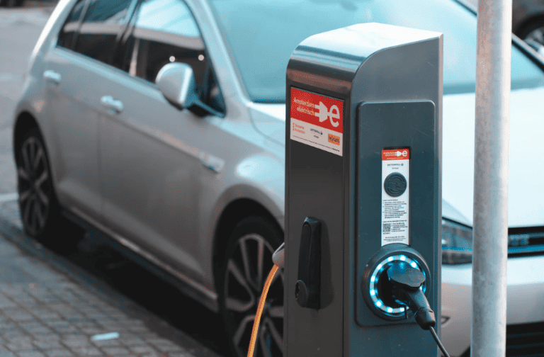 Pros and Cons of Investing in an Electric Car Fleet for Your Business